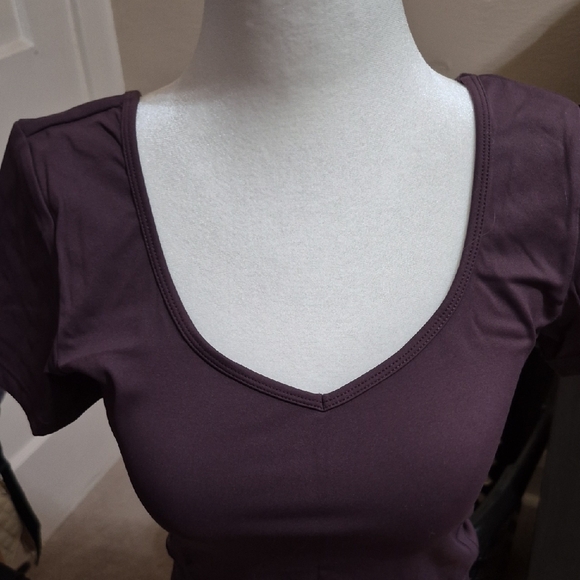 Eggplant Purple Echt Work Out Crop Top - Picture 4 of 5